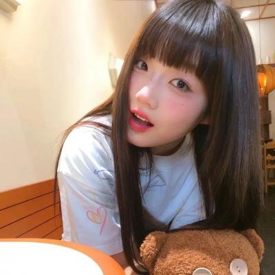 蒙面纱的男子